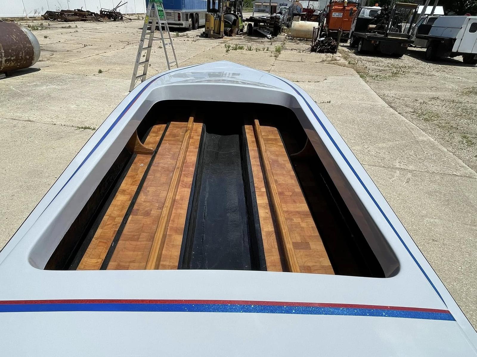19ft Dragster Tunnel - inside view